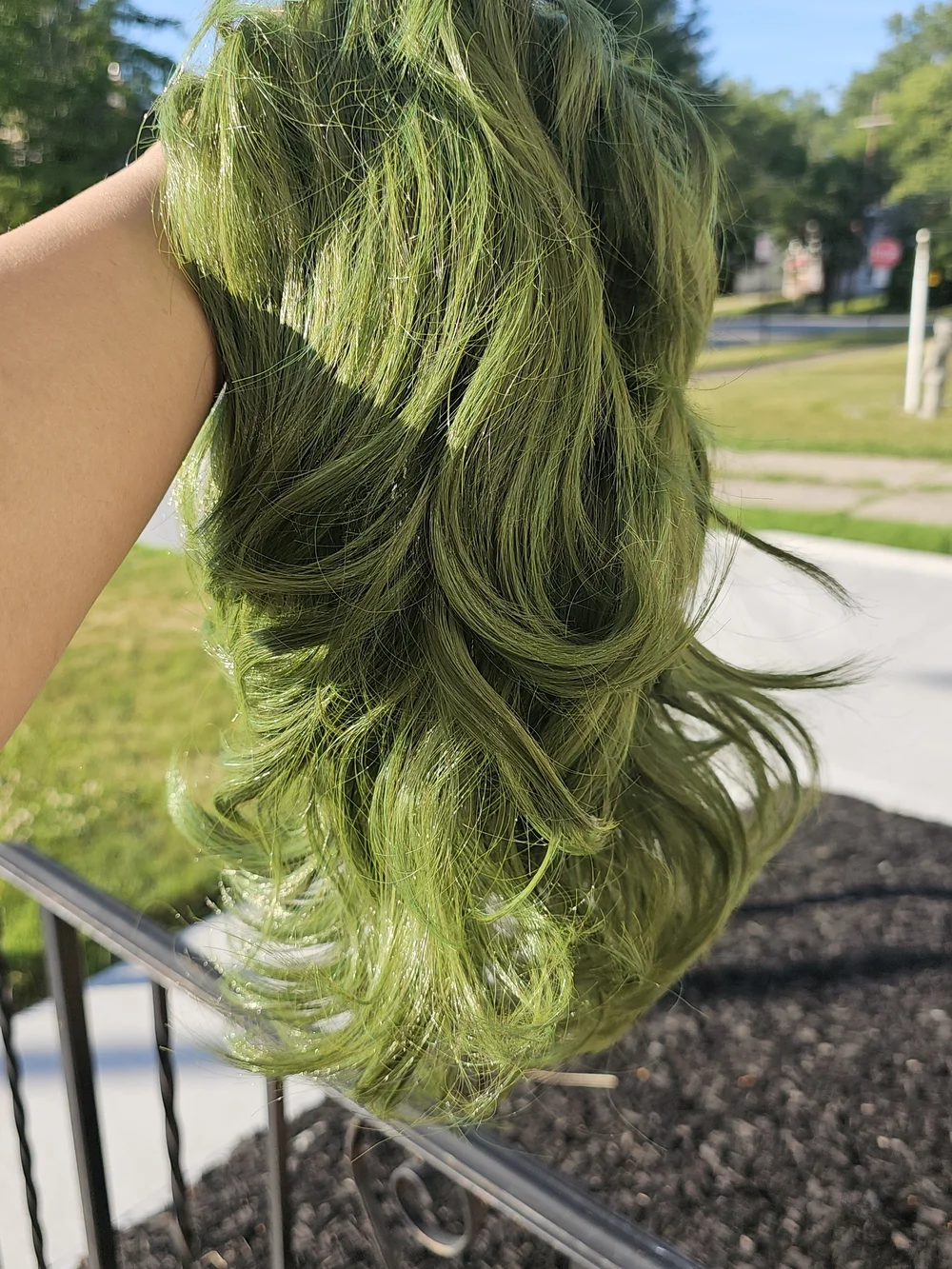 Green Short Wavy Wig - Fashion Hair